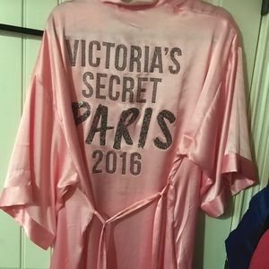 Victoria’s Secret 2016 Fashion Show Robe